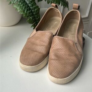 Kookaburra by Uggs slip on shoes